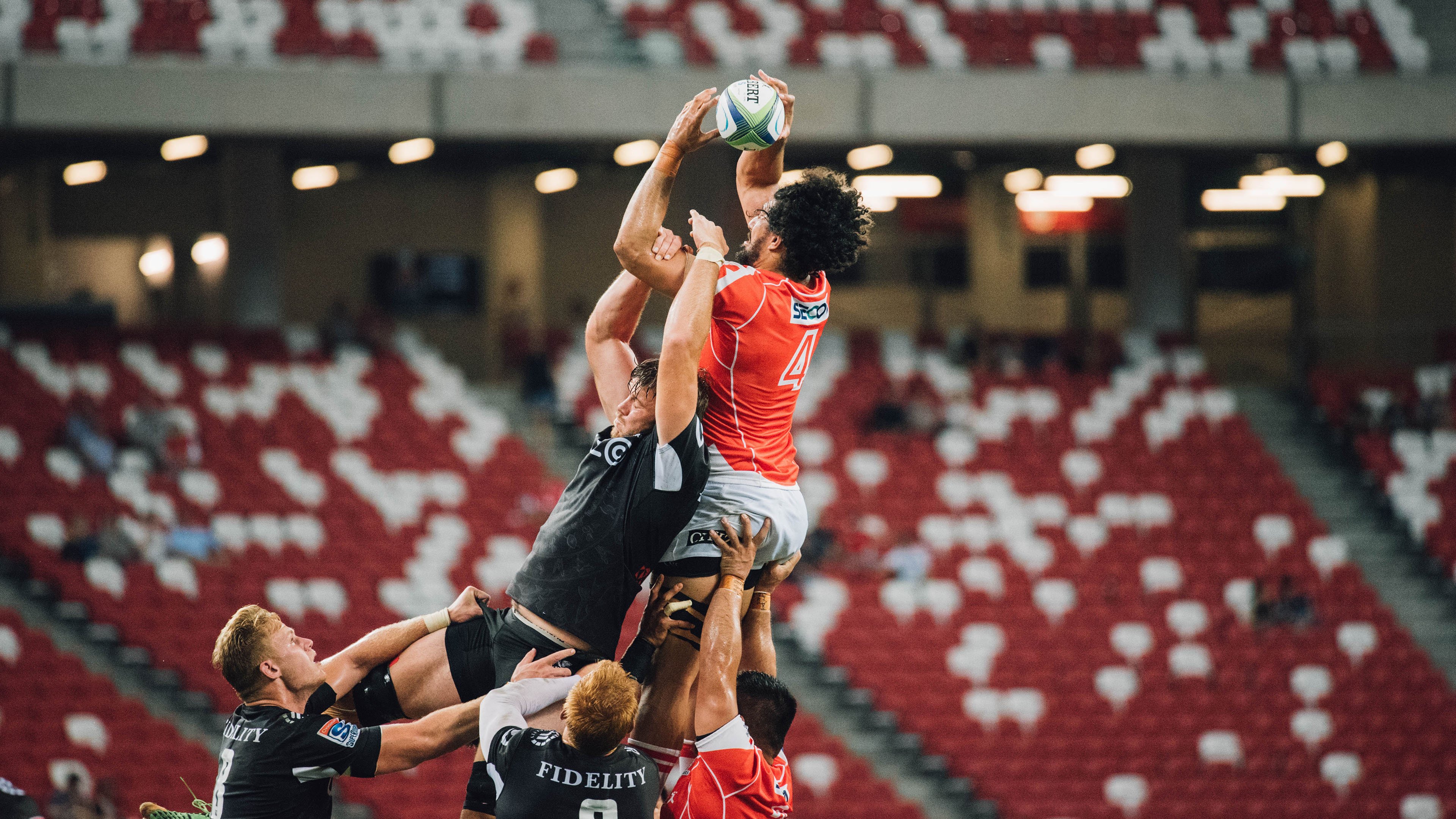 《堡垒之夜》推出“未来城市”主题皮肤，潮流引领